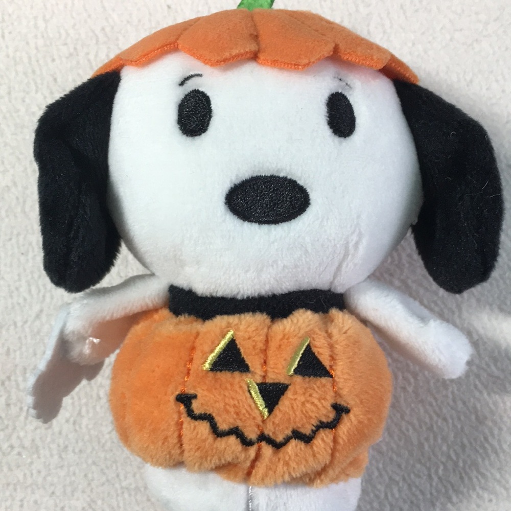 Halloween Snoopy Plush by Hallmark - Picture 5 of 15